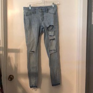 Destroyed skinny jeans